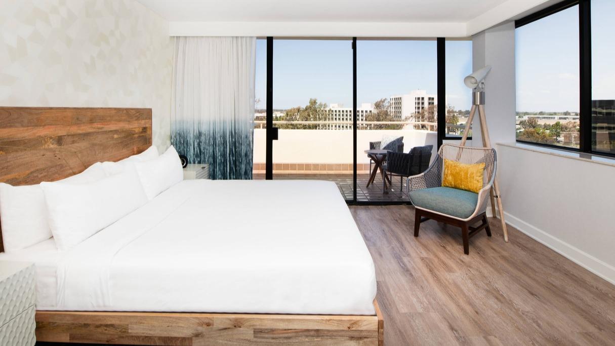 Renaissance Newport Beach Hotel — Newport Beach