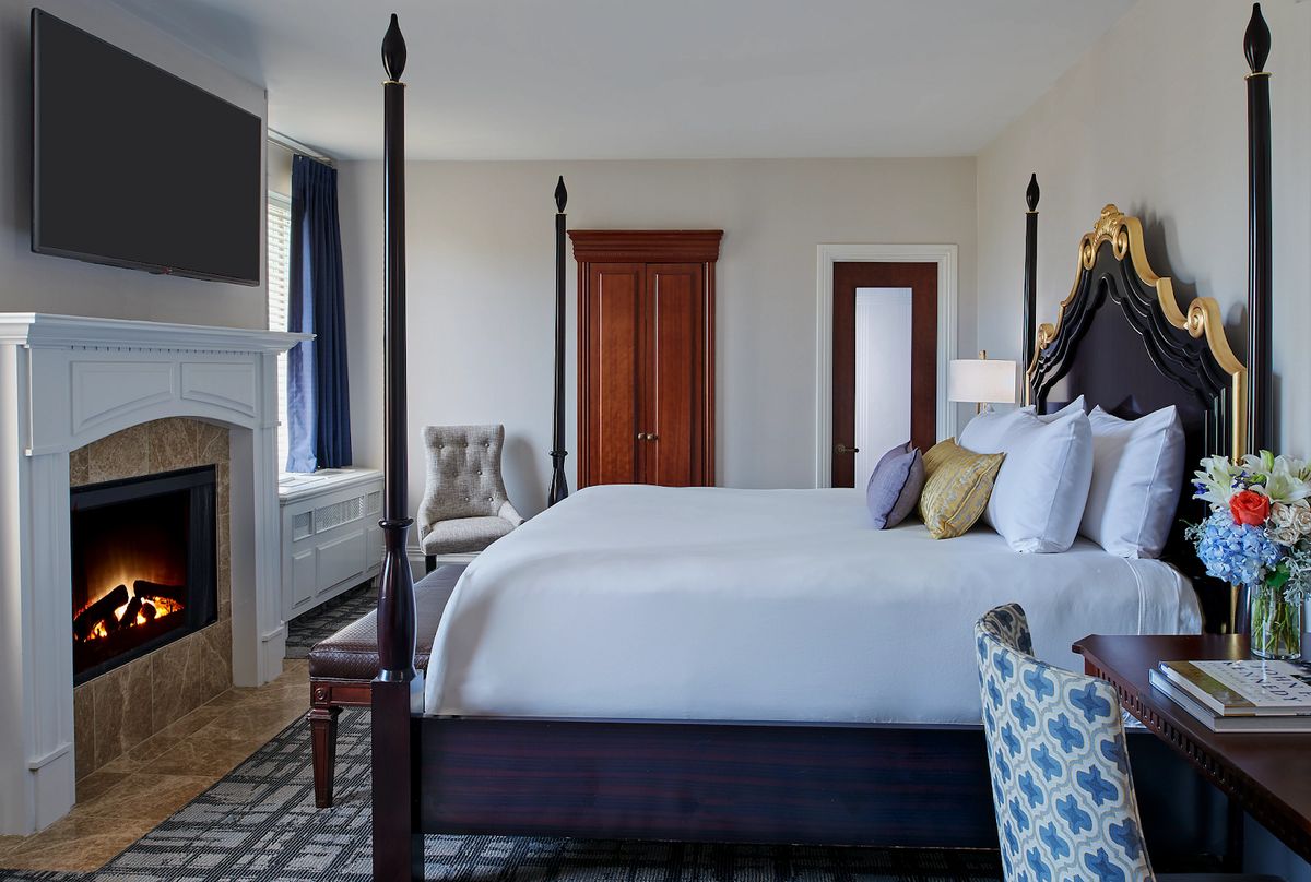 Hotel Viking — Newport — additional view 2