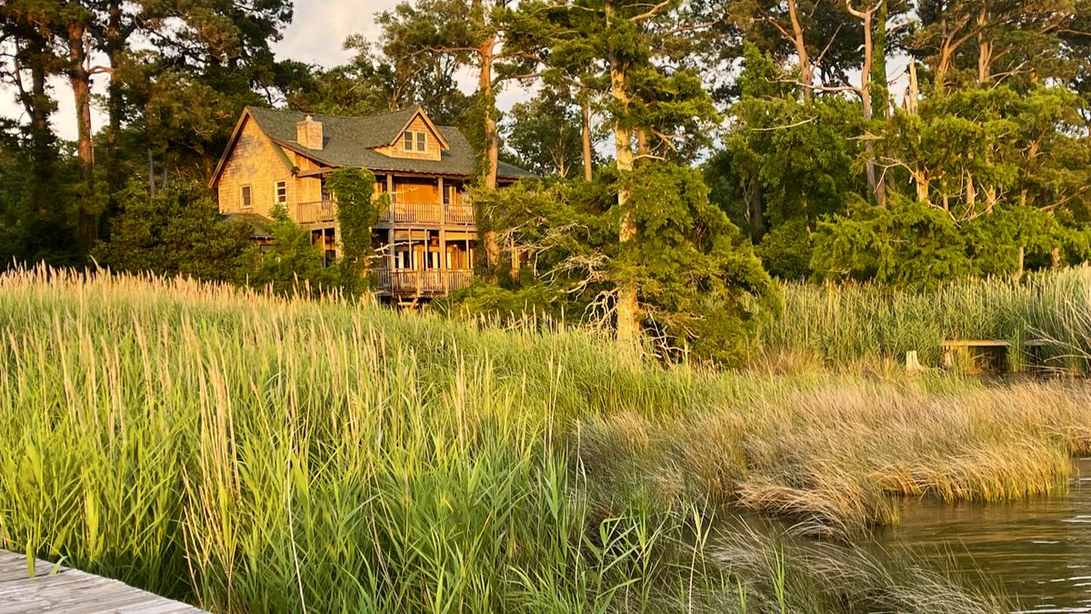 Cypress Moon Inn — Outer Banks