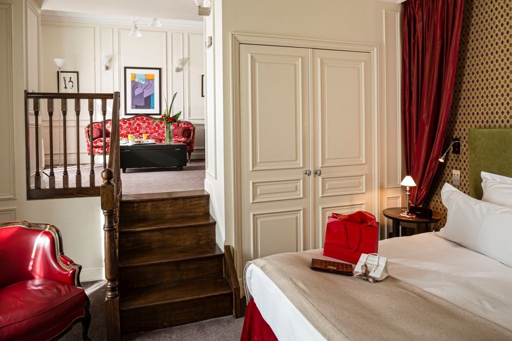 Hôtel de la Trémoille — Paris — additional view 2