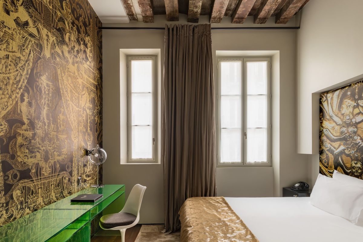 Hôtel du Petit Moulin Paris — paris — additional view 2