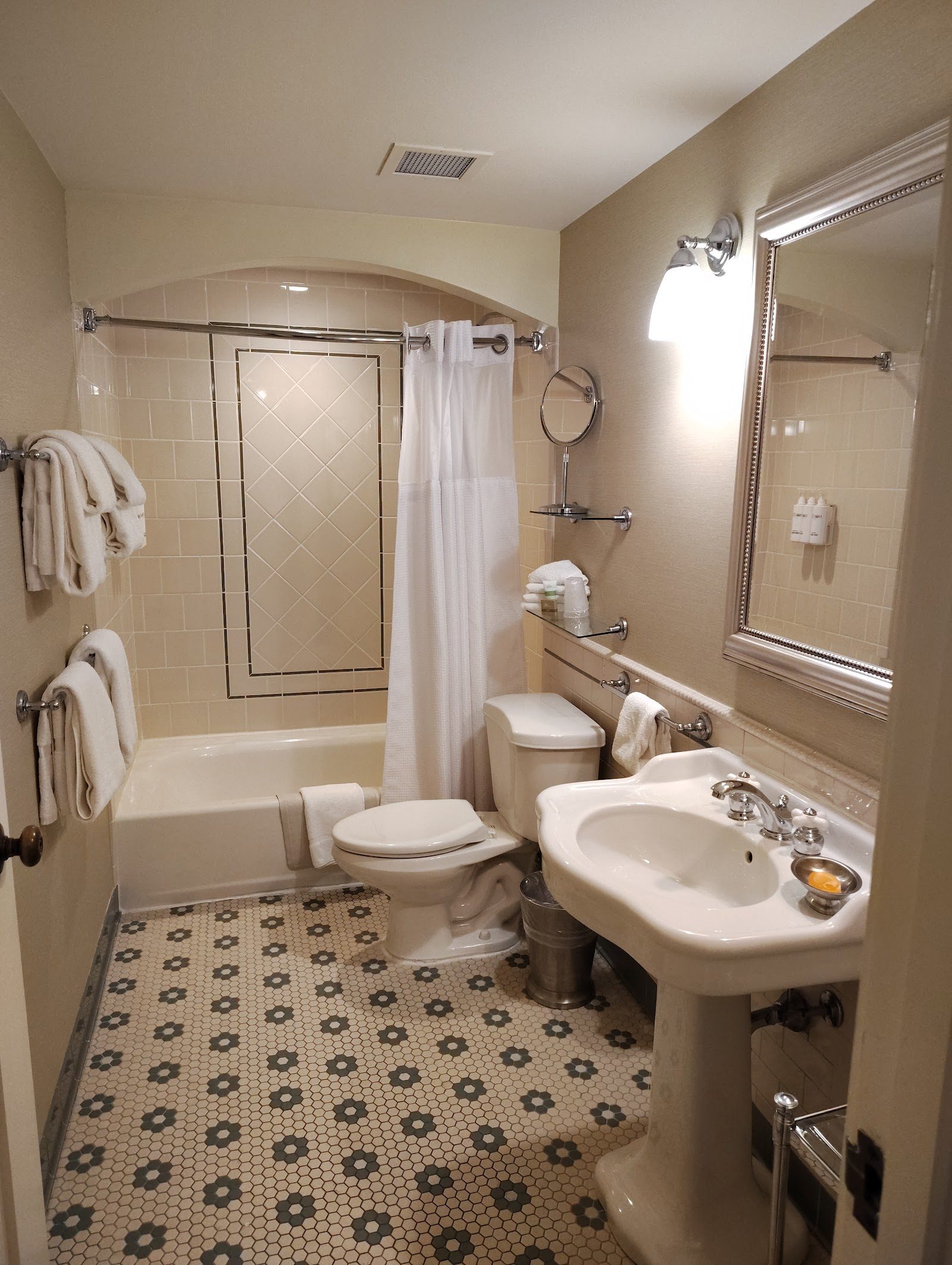 The Holly Inn — pinehurst — additional view 3