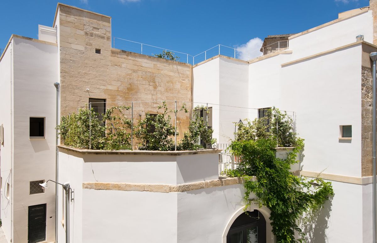 Palazzo de Noha — Puglia