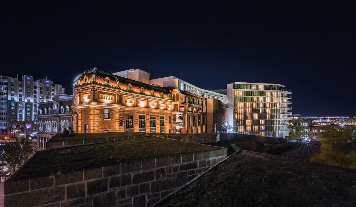 Hotel Le Capitole — Quebec City