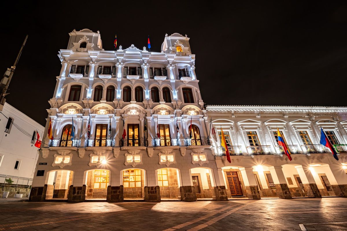 Hotel Plaza Grande — Quito