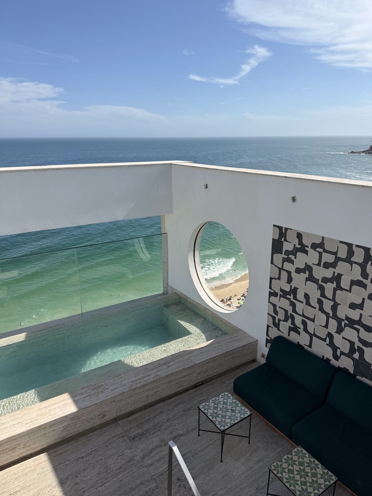 Janeiro Hotel Rio Leblon — 50 rooms boutique luxury hotel on Leblon