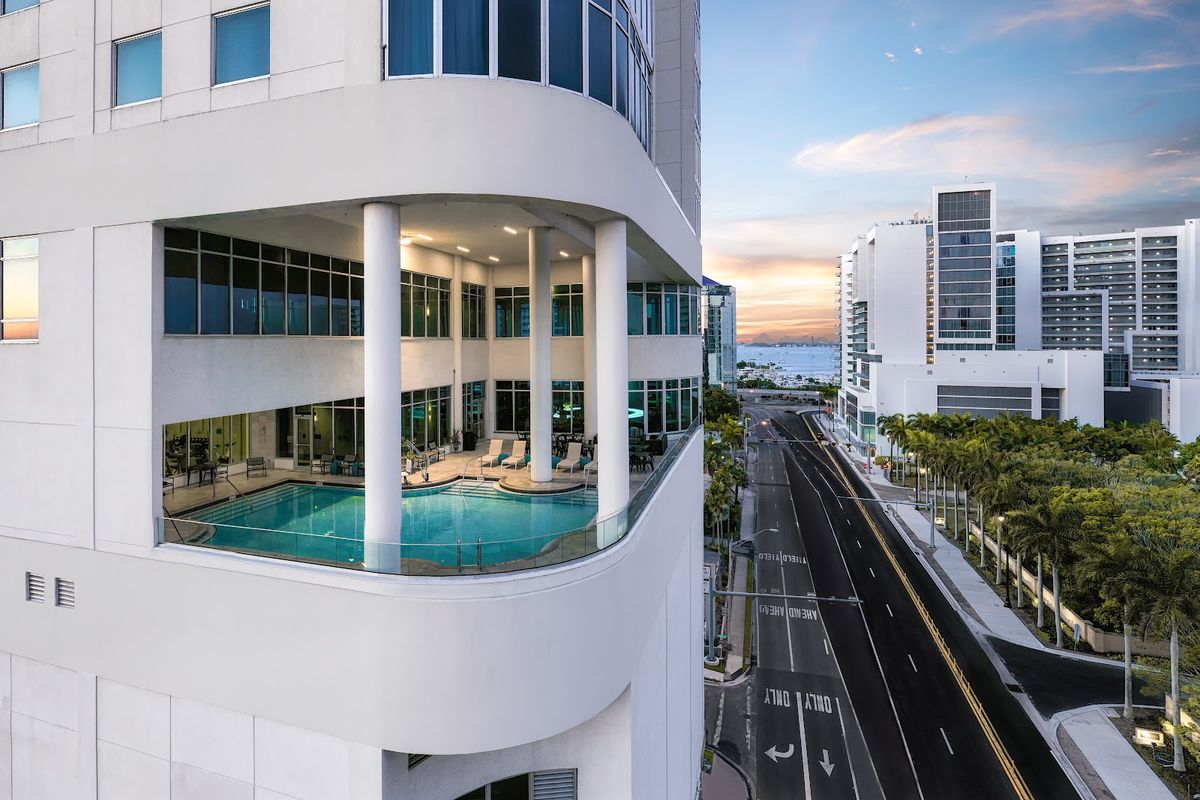 Embassy Suites by Hilton Sarasota — Sarasota