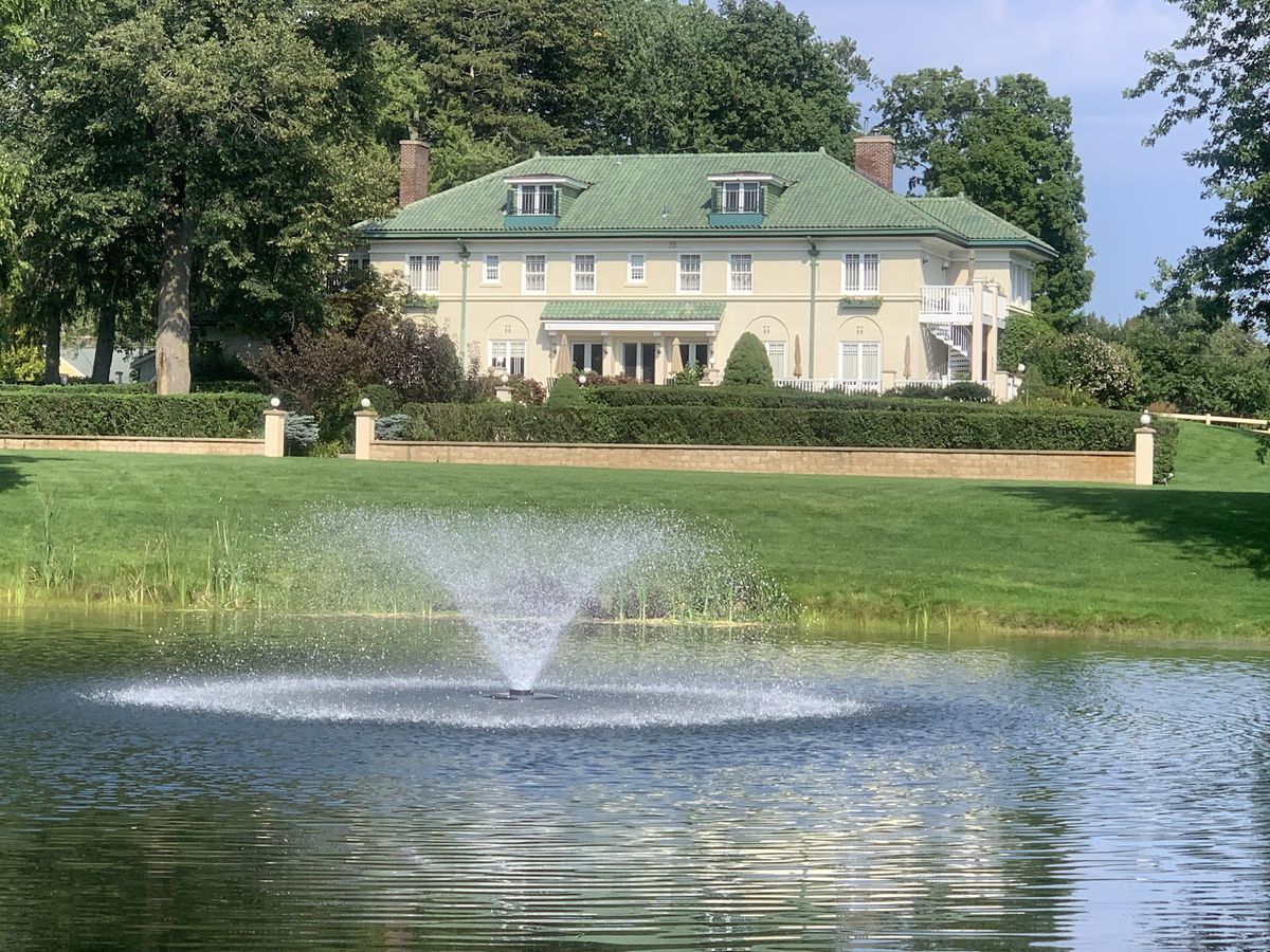 Belvedere Inn & Restaurant — Saugatuck