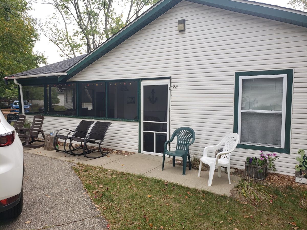 Saugatuck Inn — boutique inn near downtown Saugatuck and the Kalamazoo River