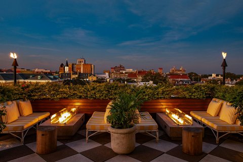 Perry Lane Hotel Savannah