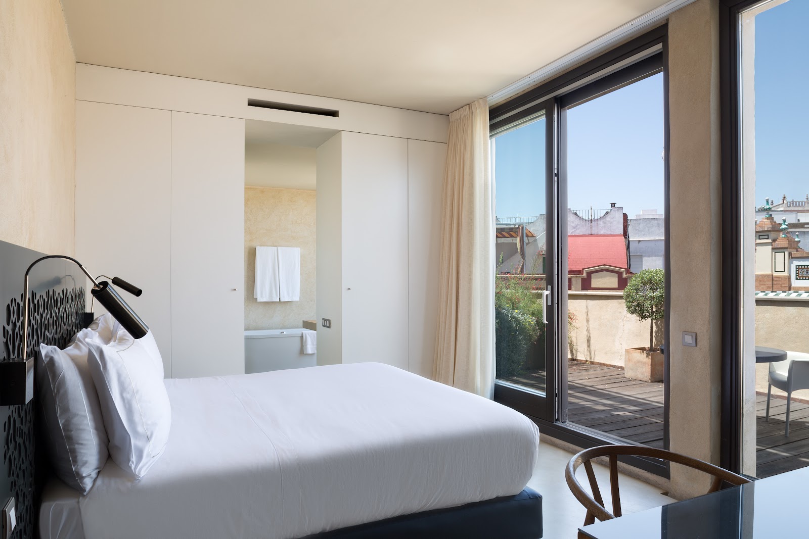 EME Catedral Mercer Seville — 60-room luxury hotel directly opposite Seville Cathedral and Giralda Tower