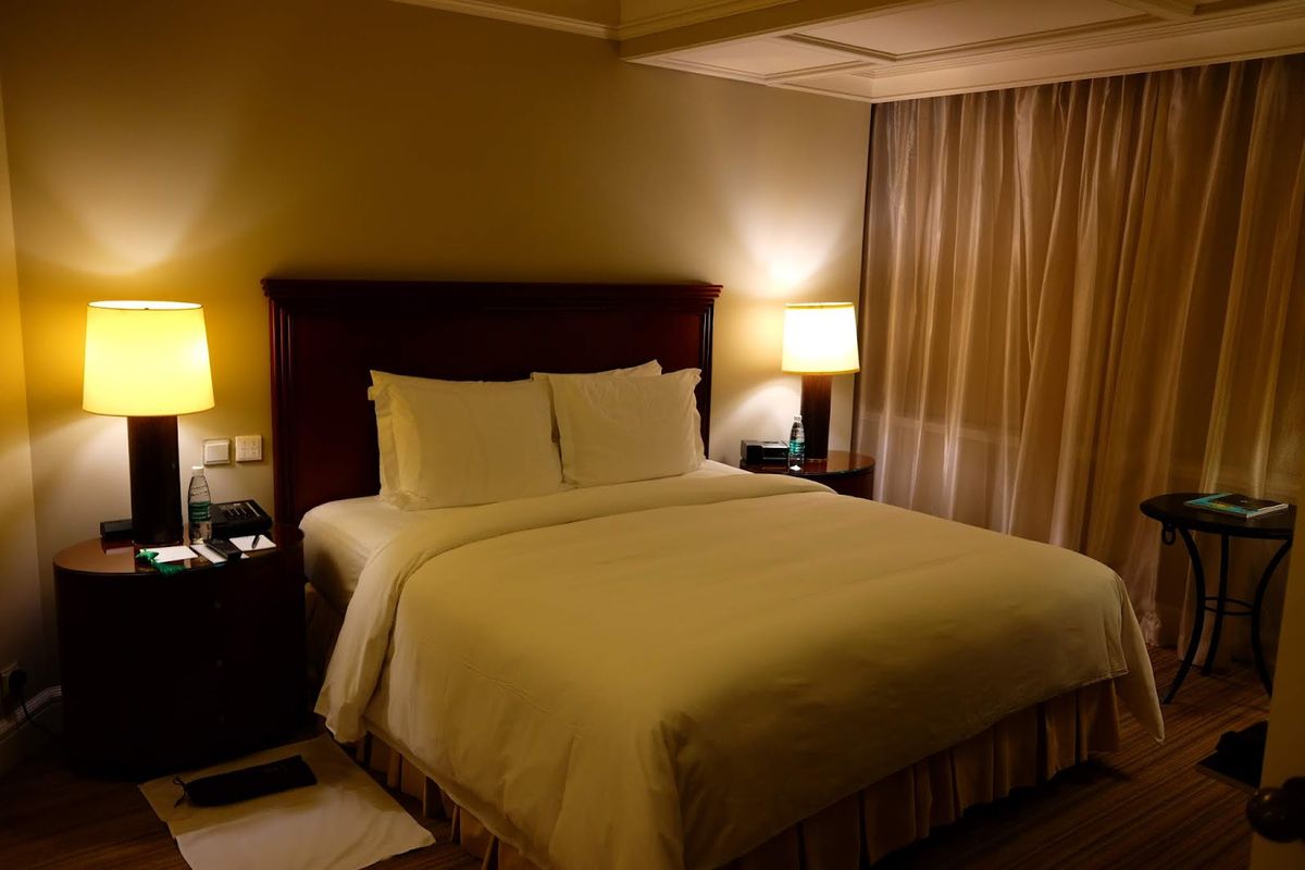 Four Seasons Hotel Shanghai at Pudong — Pudong New Area — additional view 2