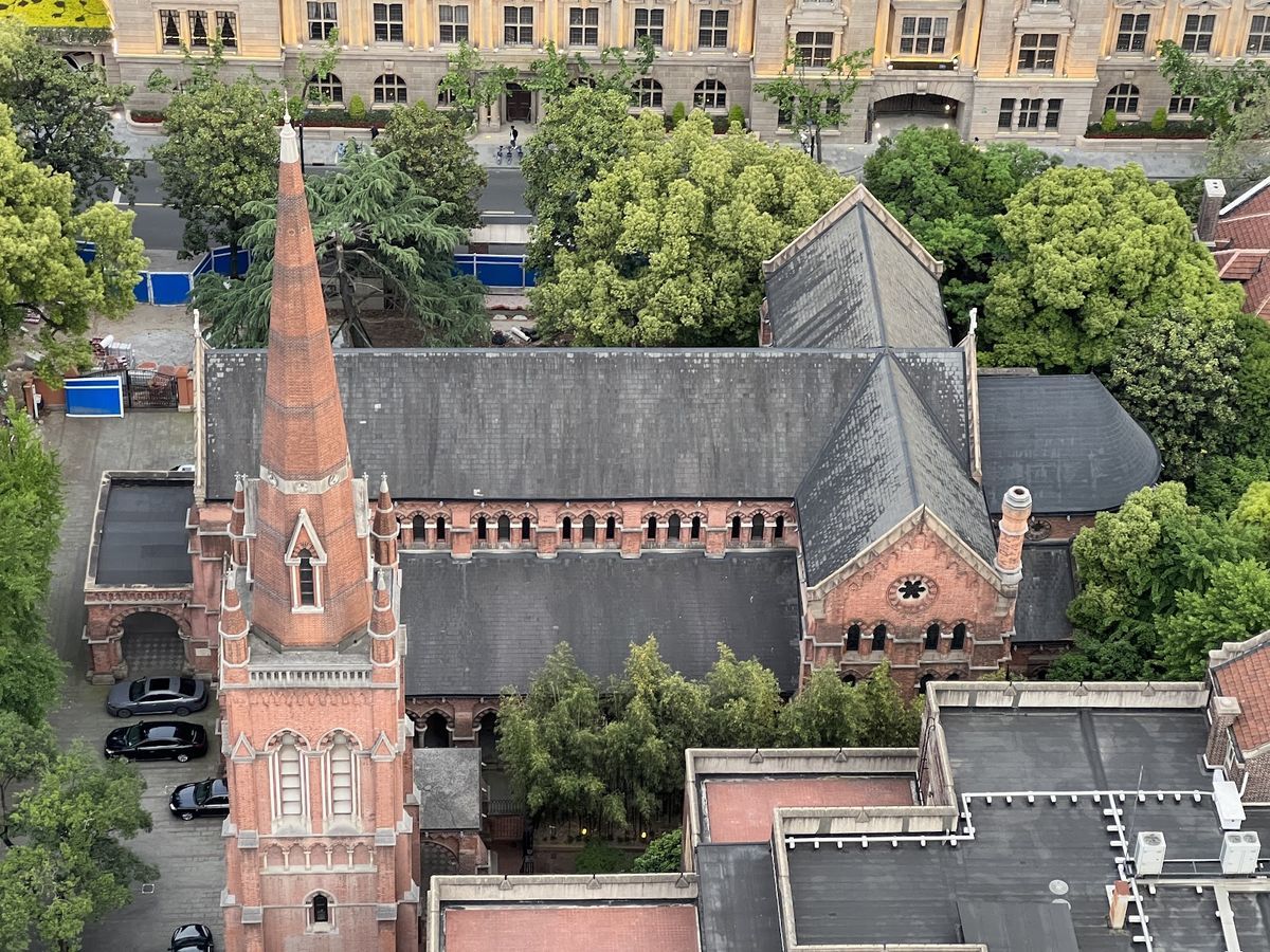 The Shanghai EDITION — 145 rooms five-star Ian Schrager design boutique hotel