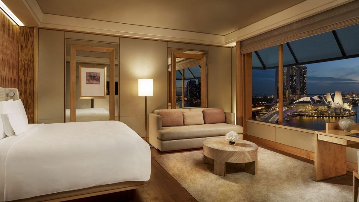 The Ritz-Carlton Millenia Singapore — luxury hotel on Marina Bay with Frank Stella sculptures and octagonal bath windows