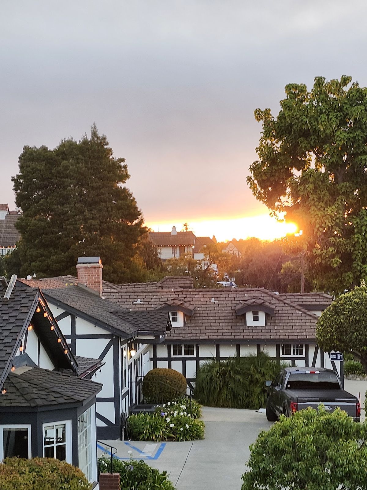 Solvang Inn & Cottages — Solvang