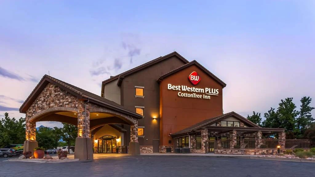 Best Western Plus CottonTree Inn — Sundance