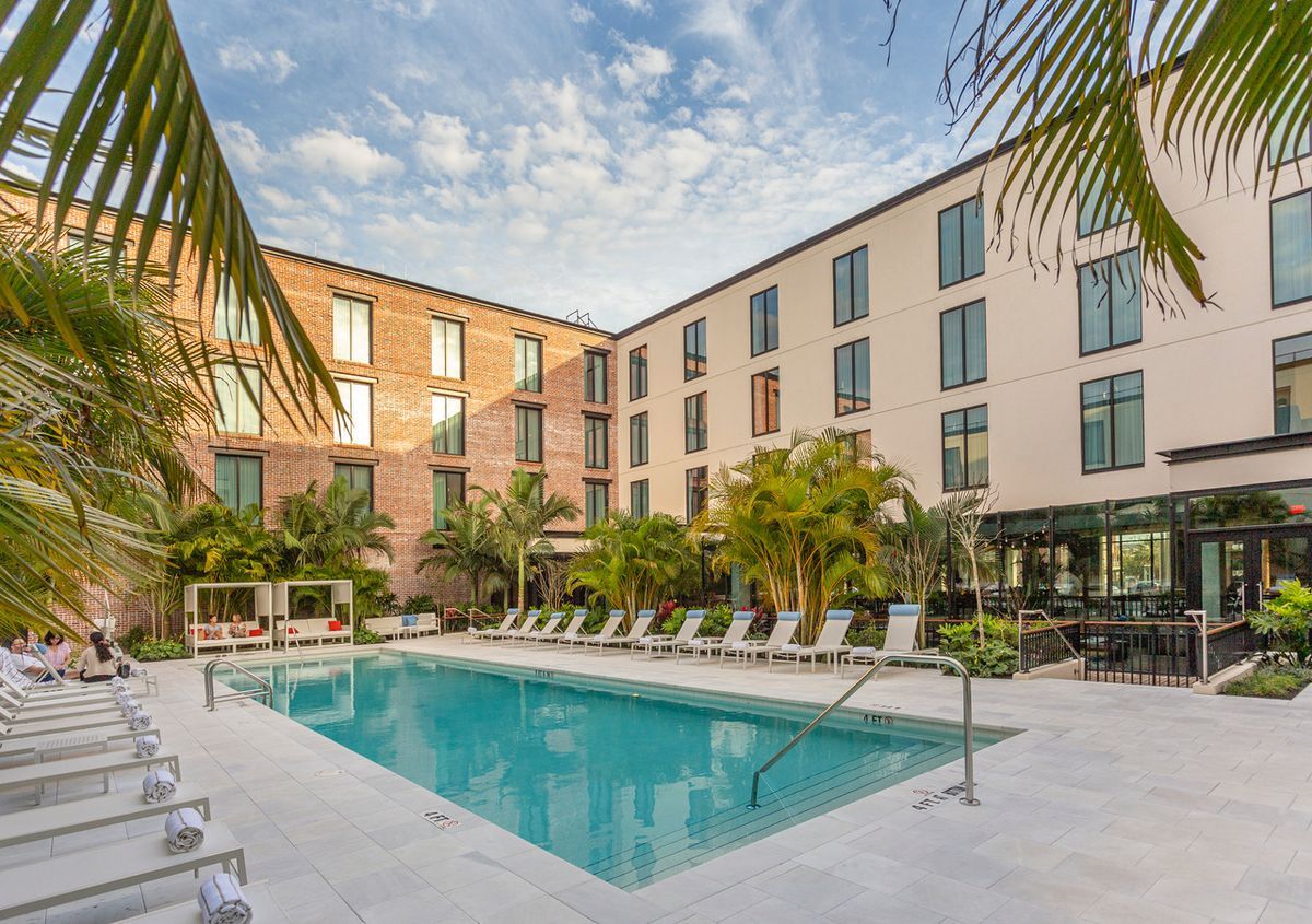Hotel Haya — Tampa