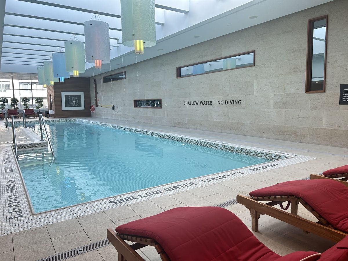 Shangri-La Hotel Toronto — Toronto — additional view 3
