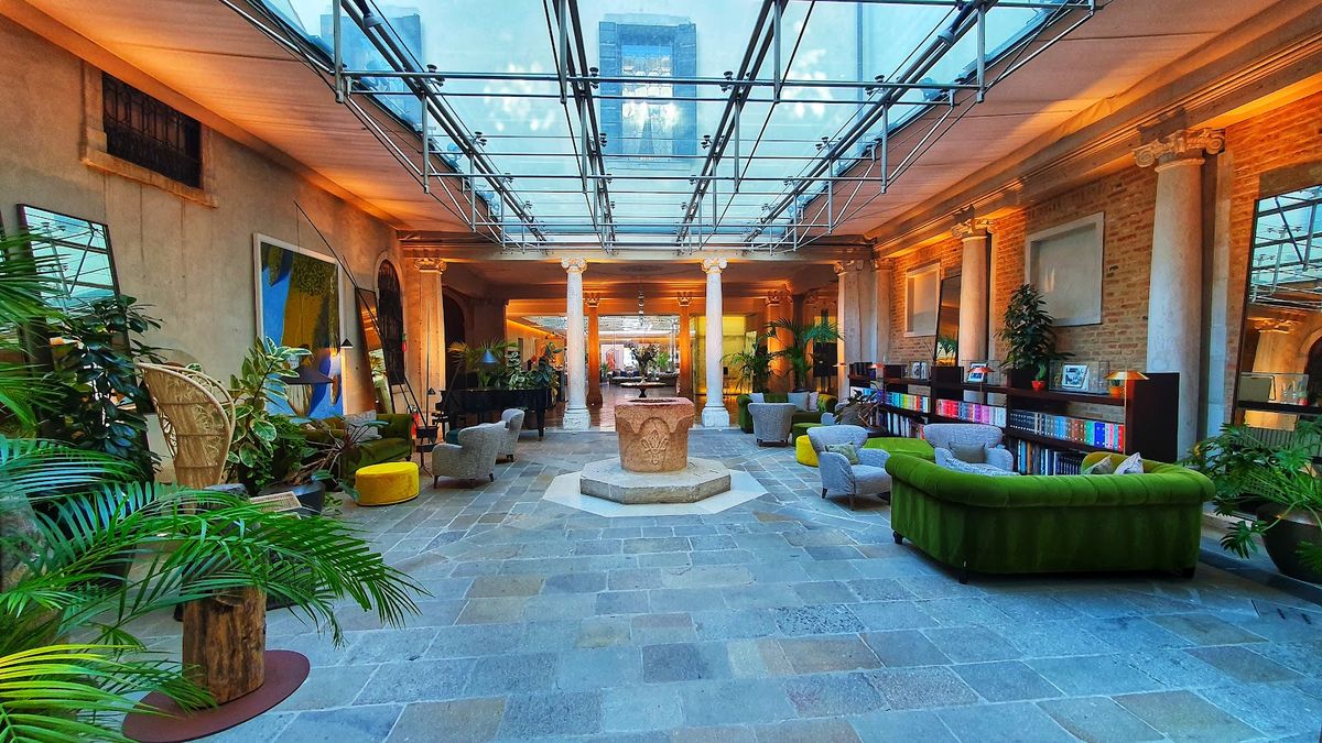 Hotel Monaco & Grand Canal — Venice — additional view 3