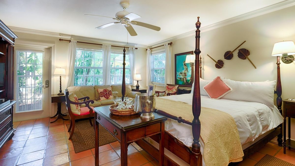 Caribbean Court Boutique Hotel — Vero Beach