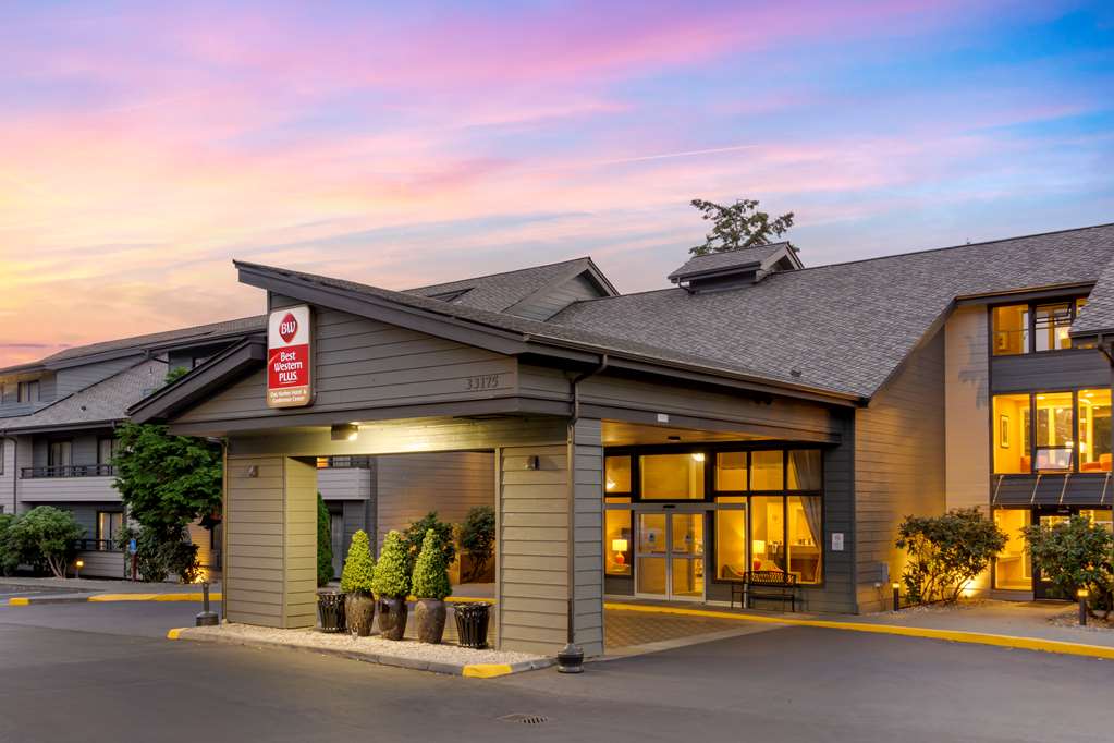 Best Western Plus Harbor Plaza — Whidbey Island