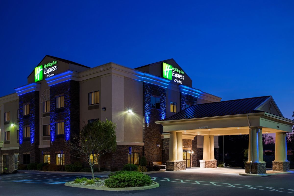 Holiday Inn Express Lewisburg — White Sulphur Springs