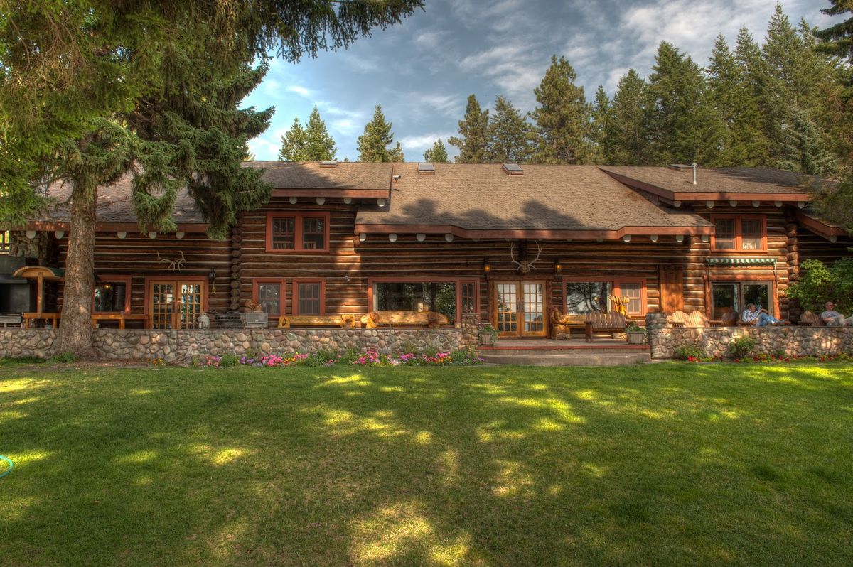 Averill's Flathead Lake Lodge — Whitefish