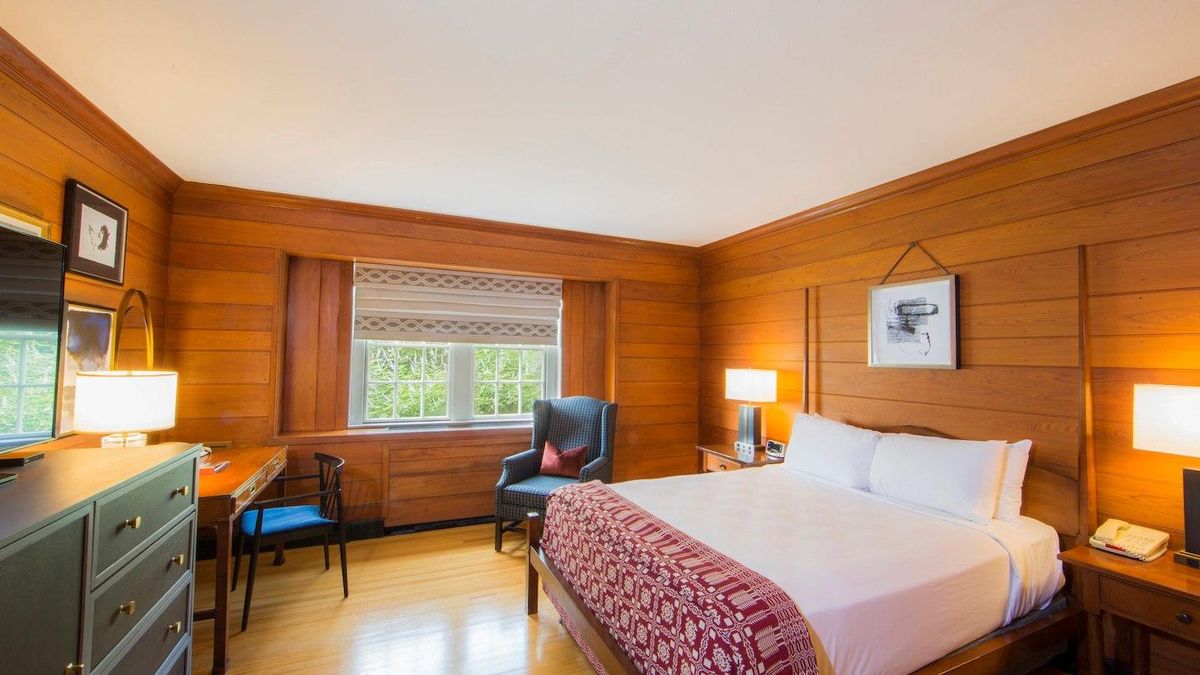 Williamsburg Lodge — Williamsburg